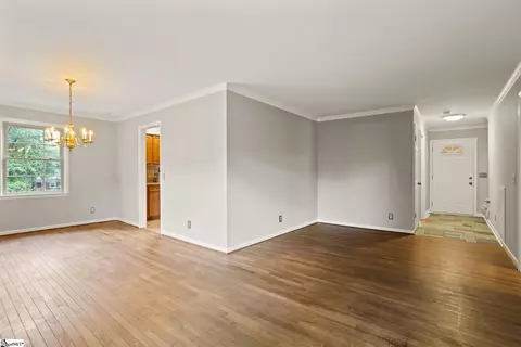 104 Frederick St, Greer, SC 29651 photo 4
