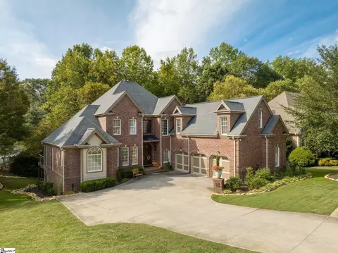 1 Knights Bridge Dr, Simpsonville, SC 29681