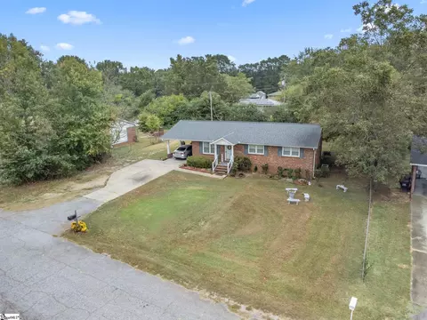 2803 Walnut Dr, Anderson, SC 29624