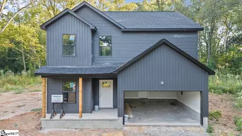 14 Larkspur Dr, Greenville, SC 29617