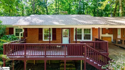 32 Fairford Cir, Taylors, SC 29687