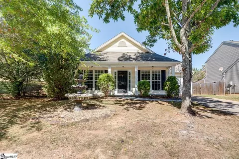 701 Highcrest Dr, Greenville, SC 29617