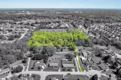 109 Glenmont Ln, Greenville, SC 29607