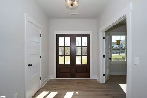 1013 Waterside Dr, Easley, SC 29642 photo 3