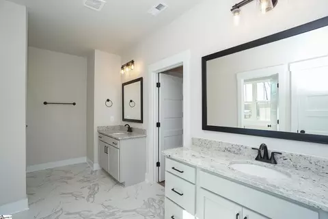 1013 Waterside Dr, Easley, SC 29642 photo 20