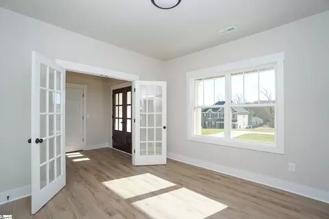 1013 Waterside Dr, Easley, SC 29642 photo 5
