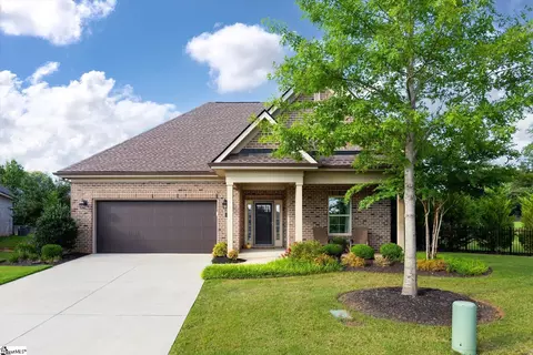 60 Layken Ln, Simpsonville, SC 29680