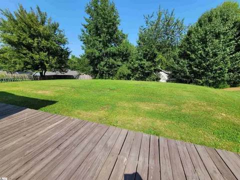 9 Seven Pines Ct, Greer, SC 29651 photo 4