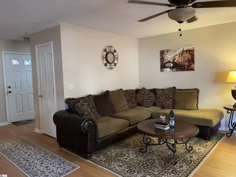 16 Sunfield Ct, Greer, SC 29650 photo 4