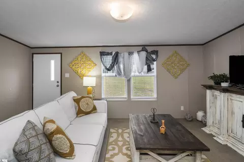 748 E Fleming Dr, Inman, SC 29349 photo 7