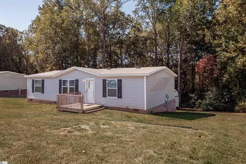 748 E Fleming Dr, Inman, SC 29349 photo 2