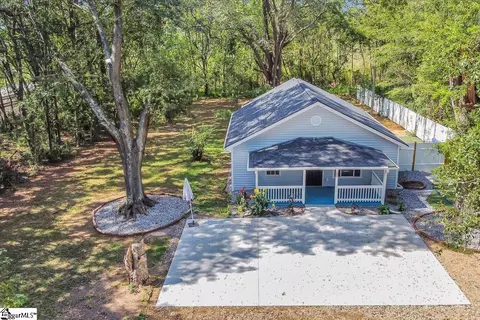 157 Montgomery St, Roebuck, SC 29376