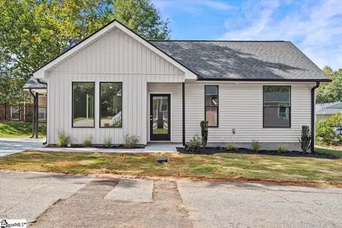 105 Sherman St, Greer, SC 29650