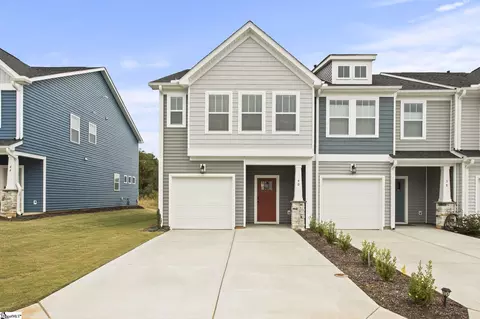 40 Mardale Ln, Greenville, SC 29609