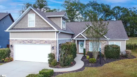 4 Topsfield Ct, Greenville, SC 29605