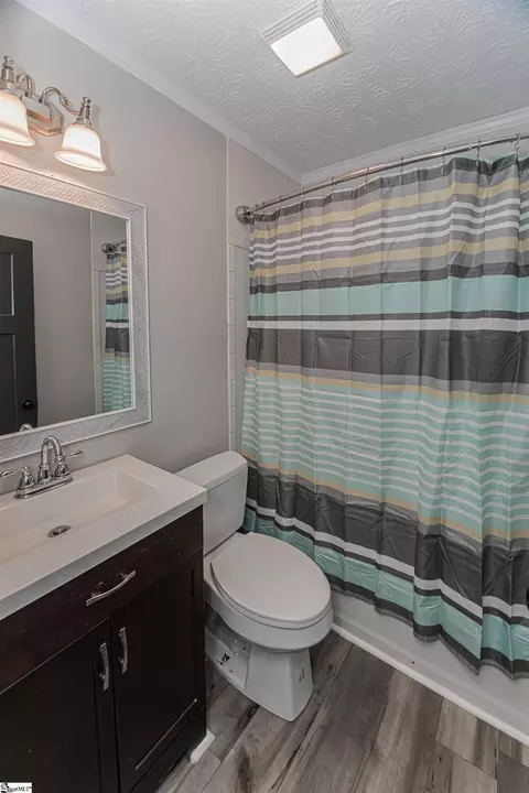 600 E 2nd Ave, Easley, SC 29642 photo 32