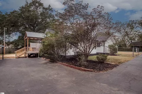 600 E 2nd Ave, Easley, SC 29642 photo 2