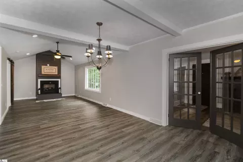 600 E 2nd Ave, Easley, SC 29642 photo 9
