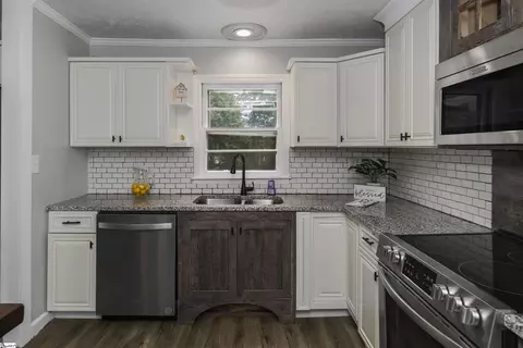 600 E 2nd Ave, Easley, SC 29642 photo 17