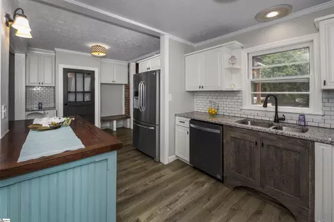 600 E 2nd Ave, Easley, SC 29642 photo 18