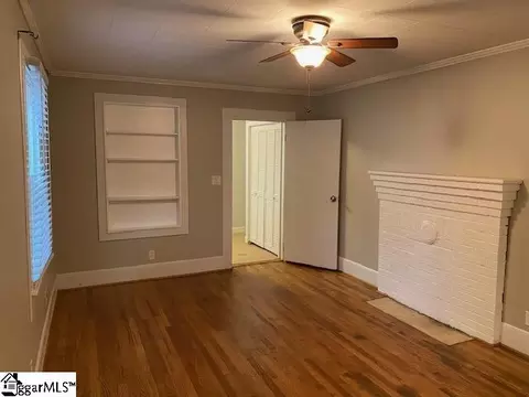 107 S Beverly Ln, Greer, SC 29650 photo 5