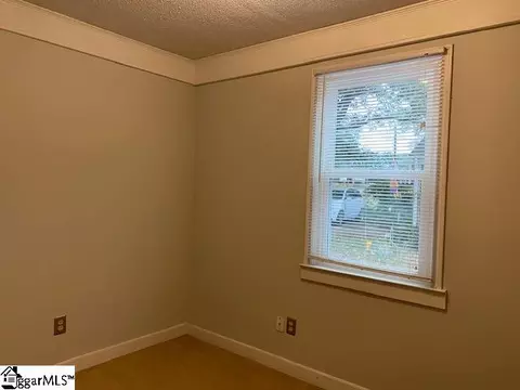 107 S Beverly Ln, Greer, SC 29650 photo 14
