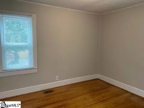107 S Beverly Ln, Greer, SC 29650 photo 11