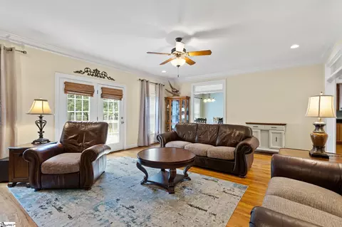 137 Red Maple Cir, Easley, SC 29642 photo 8