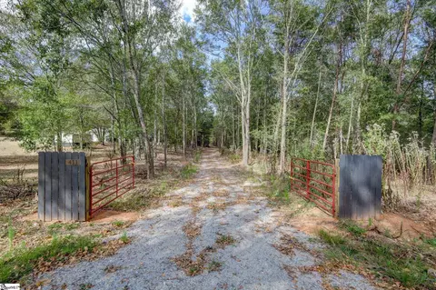 411 Circle Rd, Greer, SC 29651