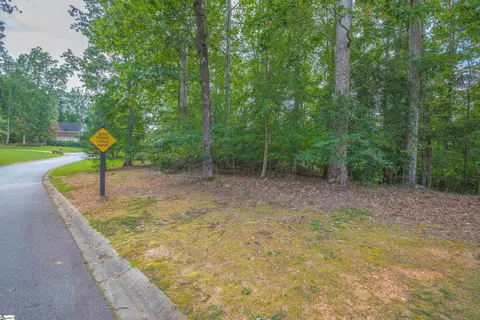 225 Yorkswell Ln, Greenville, SC 29607