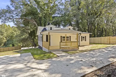 120 W D Avenue Ext, Easley, SC 29642