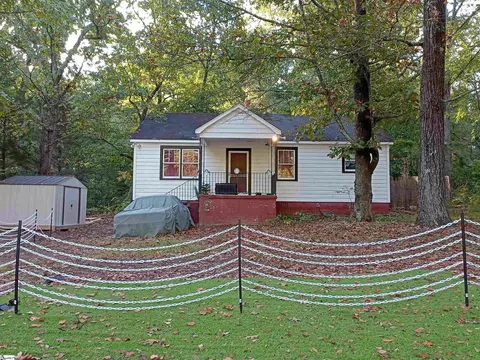 41 Lily St, Greenville, SC 29617