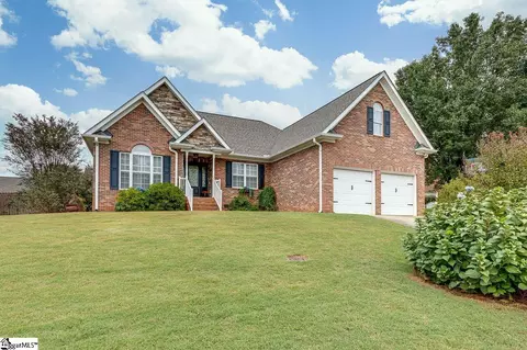 111 W Spindletree Way, Greer, SC 29650