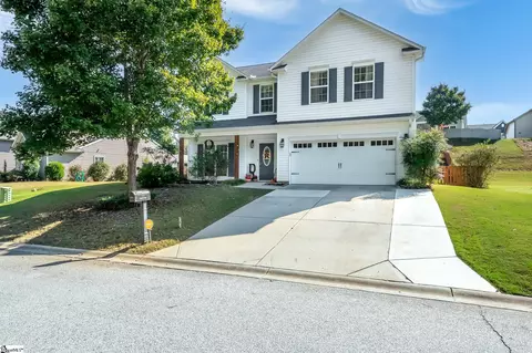 111 Garfield Ln, Simpsonville, SC 29681