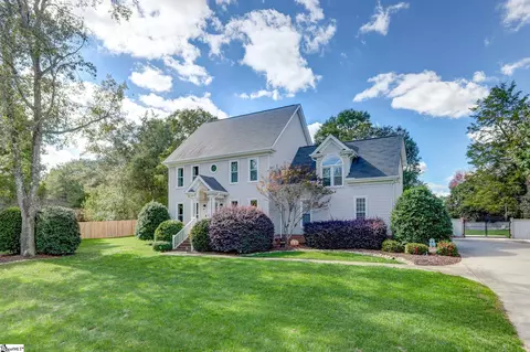 120 Farmwood Dr, Fountain Inn, SC 29644