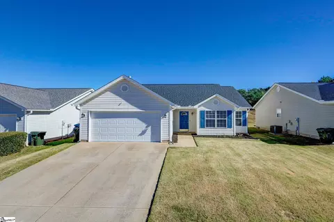 132 Kingscreek Dr, Greer, SC 29650