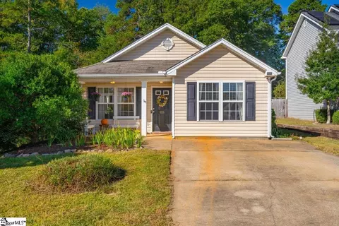 211 Glenlea Ln, Greenville, SC 29617