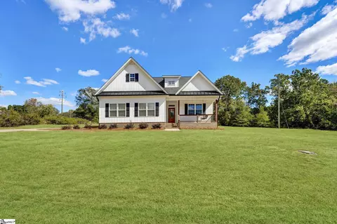 716 Parkview Dr, Laurens, SC 29360