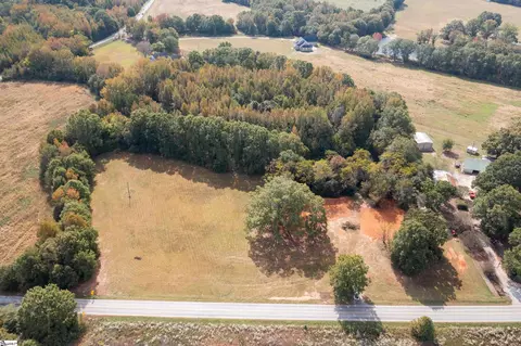 1122 Garrison Rd, Pelzer, SC 29669 photo 2