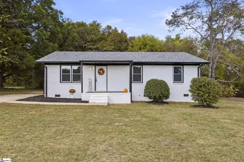 251 Piedmont Ave, Clinton, SC 29325