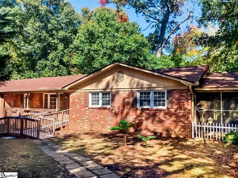 208 Stenhouse Rd, Simpsonville, SC 29680