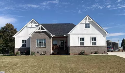 915 Anderson Ridge Rd, Greer, SC 29651
