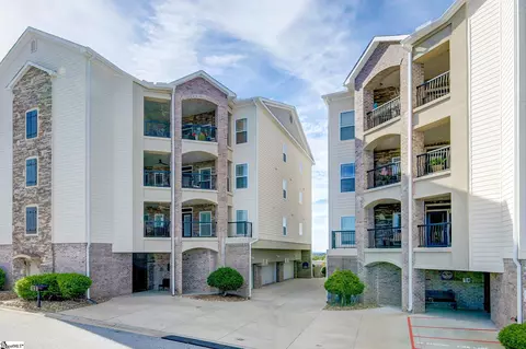 320 Rocky Top Dr, Greenville, SC 29615