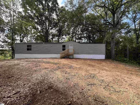 206 Hillcrest Ln, Liberty, SC 29657
