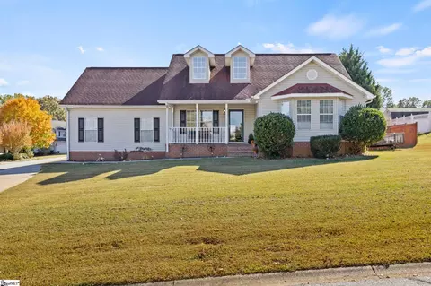 1 Scottbine Ct, Greer, SC 29651