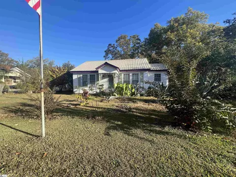 82 Main St, Pelzer, SC 29669