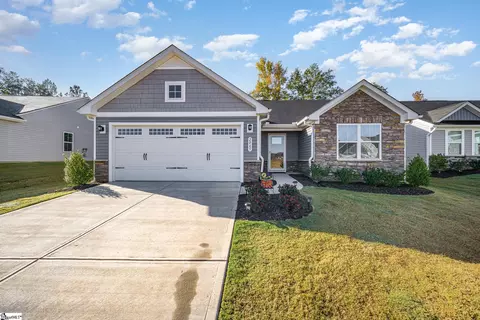 2065 Wexley Dr, Boiling Springs, SC 29316