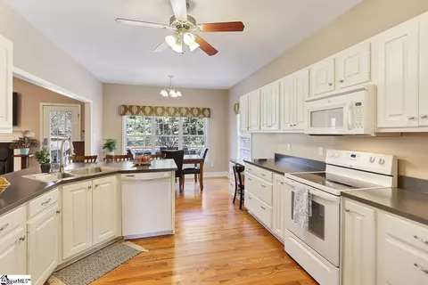 413 Circlestone Ct, Moore, SC 29369 photo 9