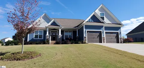 100 Ridgefield Ln, Greer, SC 29651