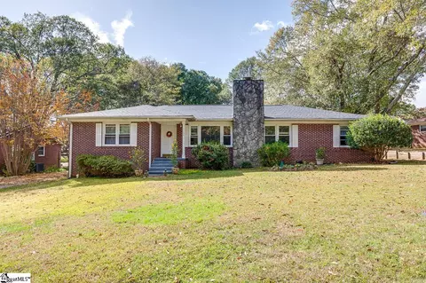 102 Terrace Cir, Simpsonville, SC 29681